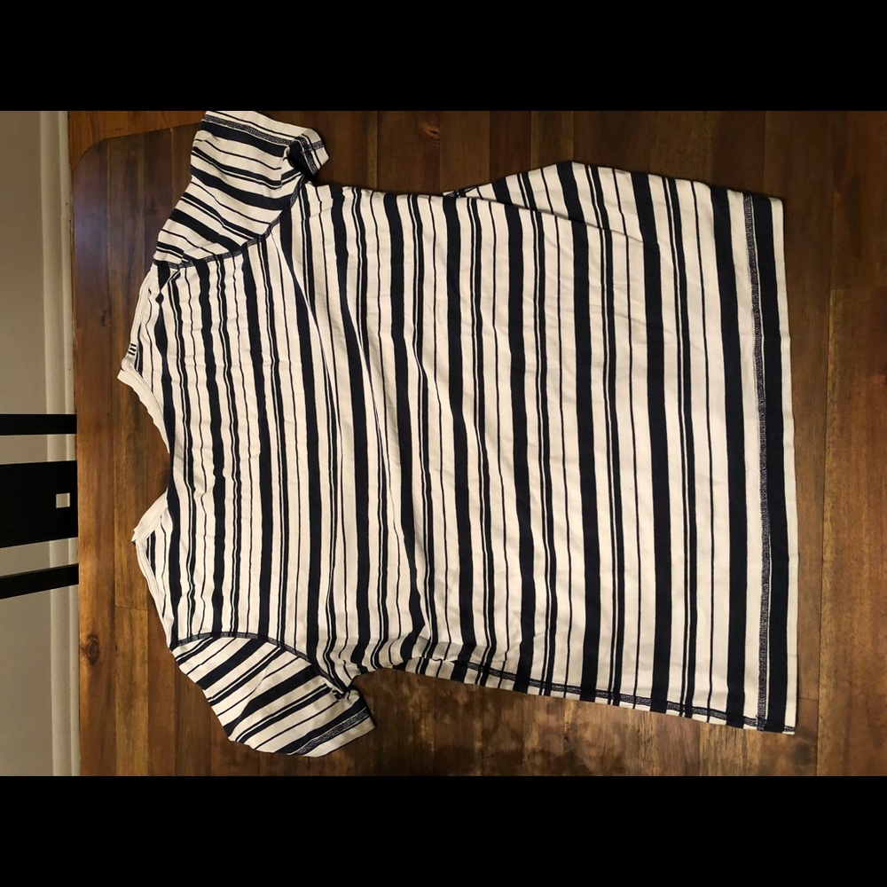 Lulu lemon v neck